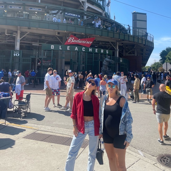 Welcome to my Closet⚡️ - Picture 2 of 4